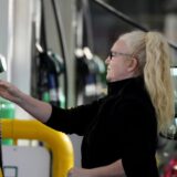 Litar benzina u Grčkoj premašio dva evra i raste 2