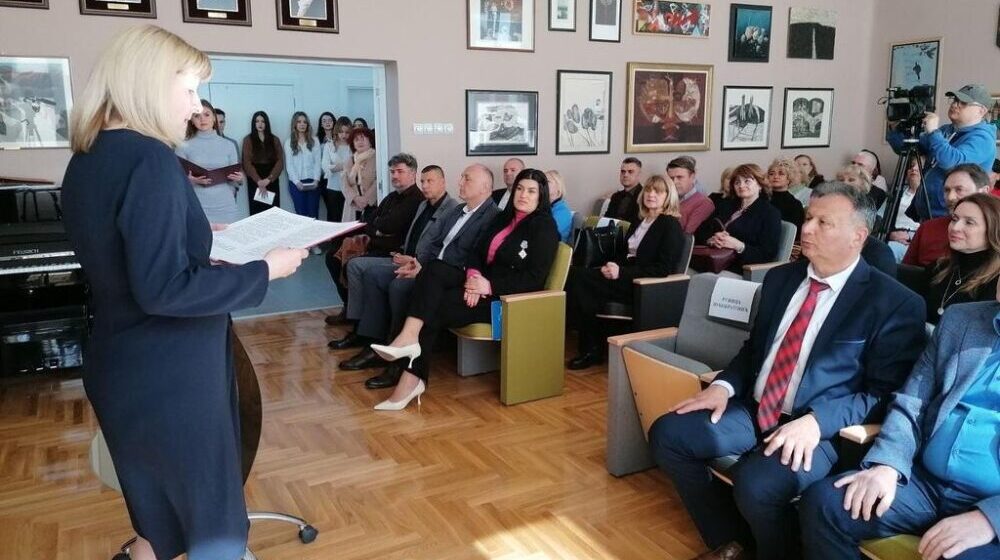 Novi Sad: Gimnazija "Isidora Sekluć" obeležila 32 godine postojanja 1