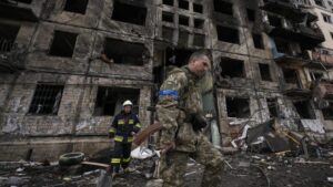 Radomir Lazović o zahtevu dela EU da se Srbiji ukine status kandidata: Očekujemo osudu režima Vučića kada gazi principe i vrednosti EU u unutrašnjoj politici 2 napad na stambenu zgradu kijev ukrajina