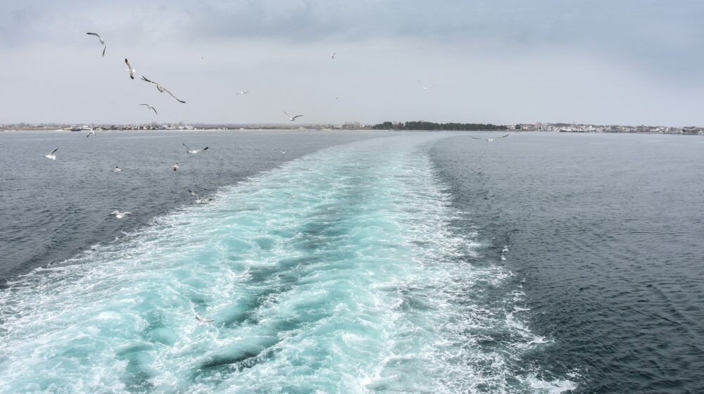 Kod Azorskih ostrva potonuo brod sa 4.000 automobila marke "Volkswagen" 1