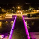 Tvrđavski most u Nišu u roze boji povodom Dana borbe protiv raka dojke 15