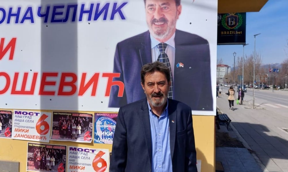 Opozicija u Boru kaže da vlast deljenjem paketa socijalno ugroženim građanima kupuje glasove 4 Opozicija u Boru kaže da vlast deljenjem paketa socijalno ugroženim građanima kupuje glasove 4