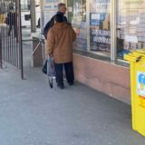 U Zrenjaninu postavljene kante za infektivni otpad 11