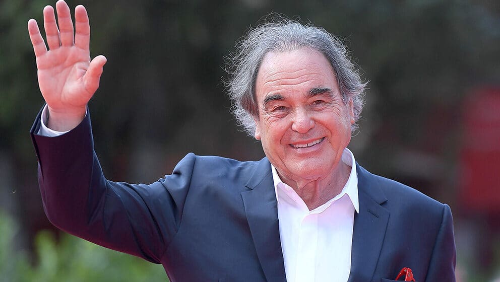 "Od velikog reditelja do klovna": Sagovornici Danasa o izjavi Olivera Stouna da je Kosovo gangsterska država 1