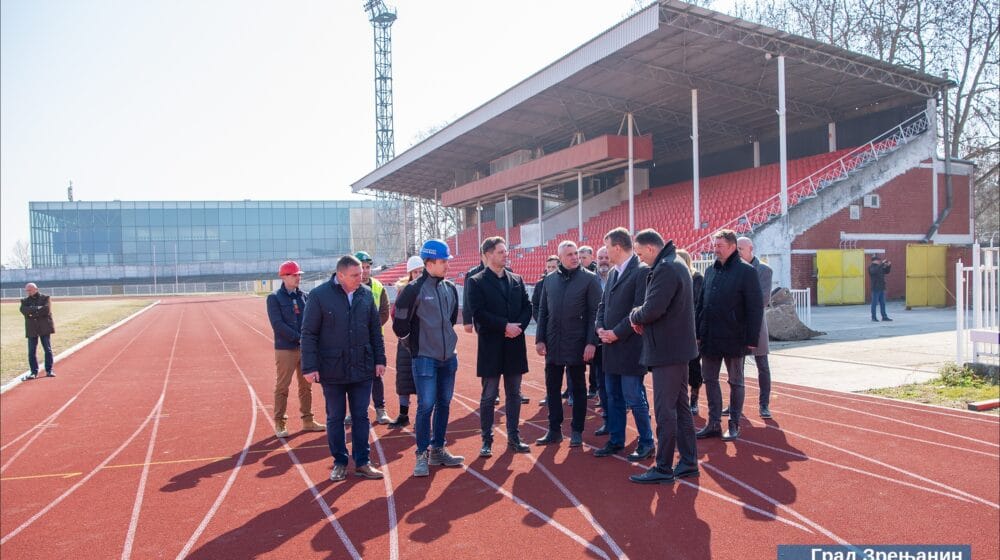 Gradski stadion u Zrenjaninu biće rekonstruisan po standardima UEFA, obećao pokrajinski premijer Igor Mirović 1