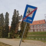 U Zrenjaninu znakovi uništeni, nema ko da ih popravlja 8