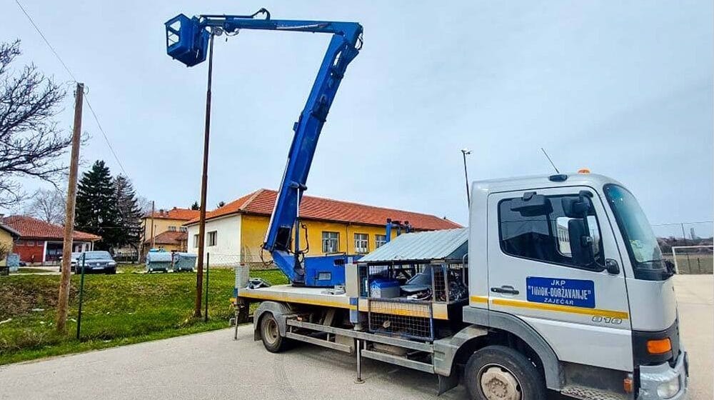 Zaječar: Otvoreni sportski teren u selu Salaš dobio novu LED rasvetu 1