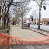 Popločavaju se pešačke staze Bagljaškog bulevara u Zrenjaninu 2