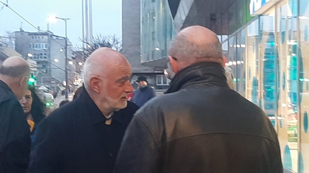 Protest koalicije Ujedinjeni za pobedu Srbije ispred Zire zbog otkazivanja tribine: Uredno smo platili 1