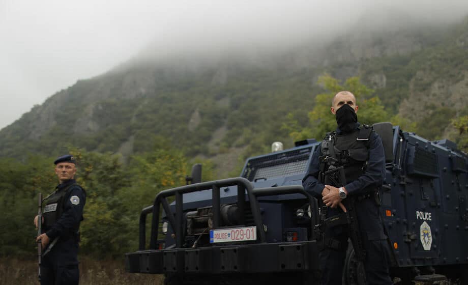 Sever Kosova i dalje blokiran, pripadnici Rosu zauzeli branu Gazivode i skinuli srpsku zastavu 1