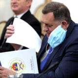Kako je Dodik u zgradu Tužilaštva BiH pokušao da unese alkohol 1