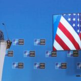 ambasadorka sad u nato dzulijen smit