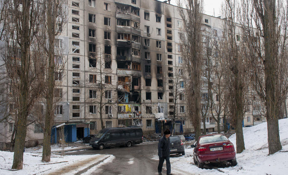 Polovina stanovnika Harkova pobegla iz grada, od jutros građani u redovima za pomoć Crvenog krsta 1