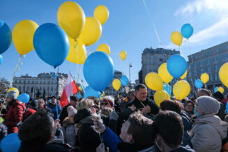 Protest against the war in Ukraine in Warsaw BLOG UŽIVO: Ubijeno 79 dece u Ukrajini, Makron i Šolc razgovarali sa Putinom, Zelenski uveren da Rusija neće pobediti 3