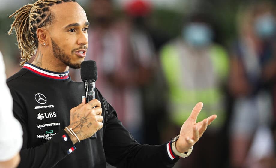 Luis Hamilton menja prezime 1