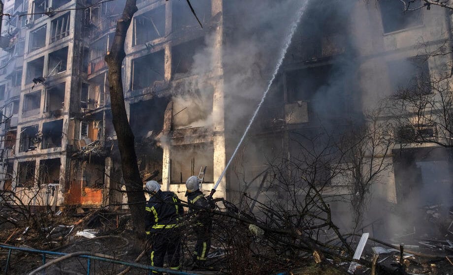 BLOG UŽIVO: Kijev pod granatama, ukrajinski parlament produžio ratno stanje, Bajden u Briselu 24. marta 1