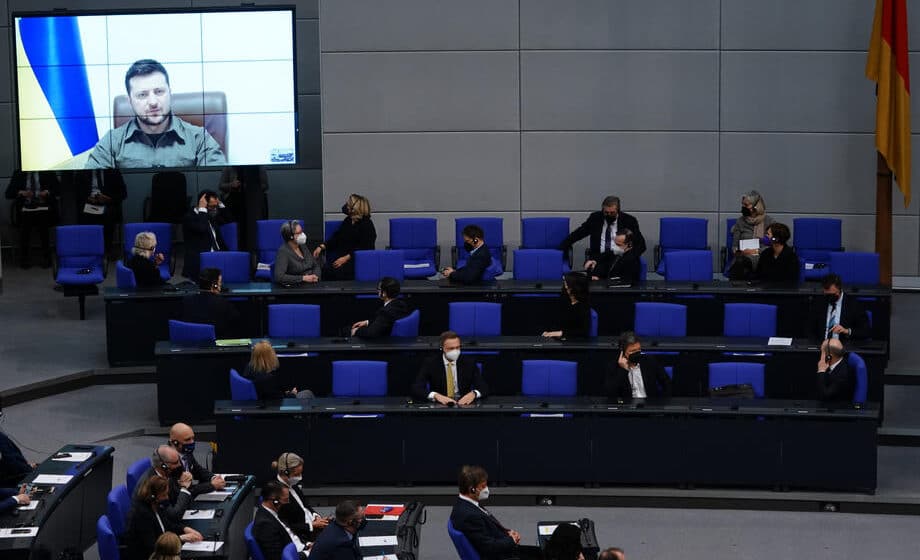 Zelenski u obraćanju Bundestagu: Pomoć je stigla prekasno 1