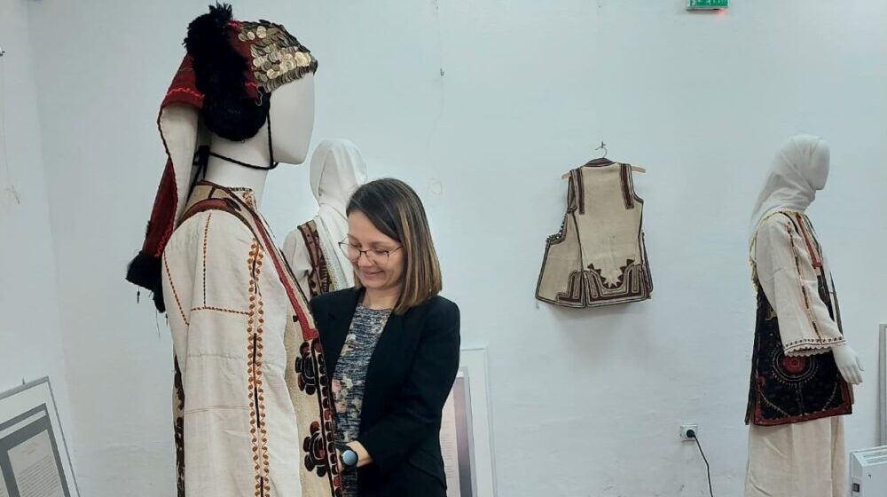 Negotin: Knjaževački zubuni na izložbi u Negotinu 1