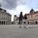 Održan sastanak gradonačelnika Novog Sada i Niša: Razmatrana saradnja između gradskih uprava i mladih 15