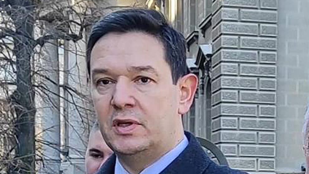 Nemanja Šarović tvrdi da ga je u Novom Sadu napao komandant odreda Žandarmerije 1