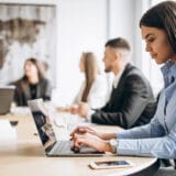 "Preko Fejsbuka su mi nudili da zaradim 1.000 evra mesečno": Kakvo sve nasilje na internetu trpe devojke u Srbiji 14