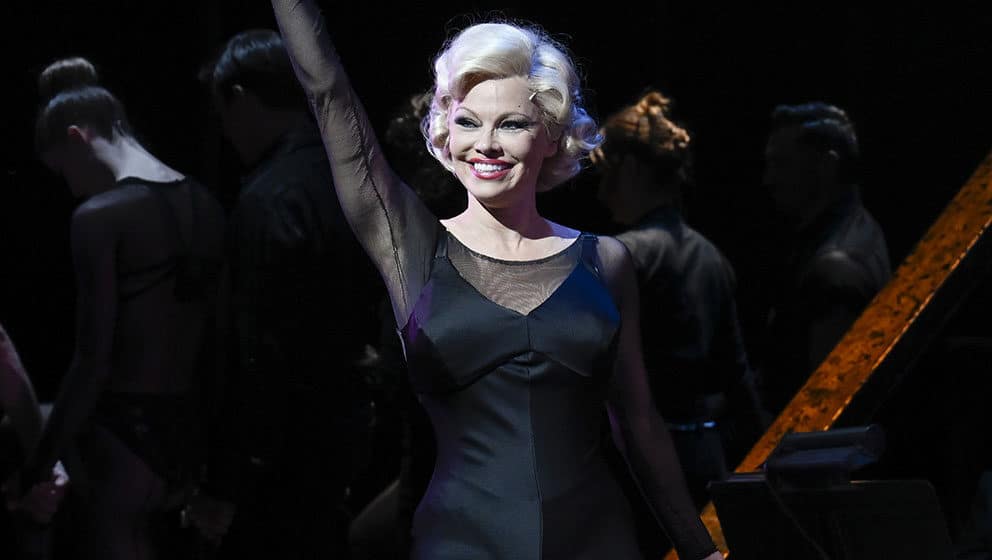 Pamela Anderson: Čuvarka plaže na Brodveju 1