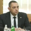 Vulin: Stotine lažnih dojava stigne svakog dana, cilj da Srbija odluke donosi pod pritiskom 15