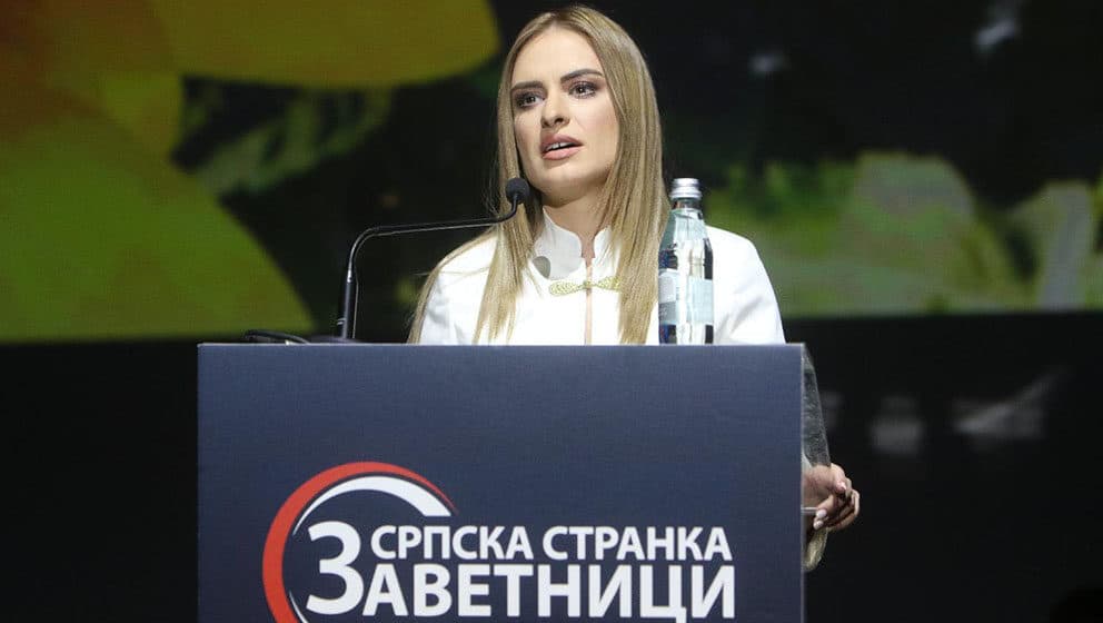 Zavetnici: Vlast obmanjuje Srbe da će sačuvati srpske tablice na KiM 1