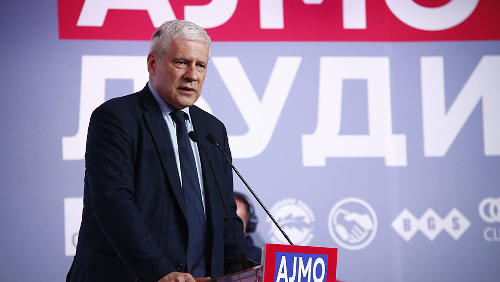 Tadić: Ne idem na Vučićevu inauguraciju iz istih razloga zbog kojih nisam bio ni na prošloj 1