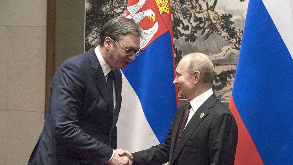 "Vučić pokušava da se distancira od Putina": Nemački dnevnik FAZ o "disonantnim tonovima" u medijima bliskim vlasti u Srbiji 1