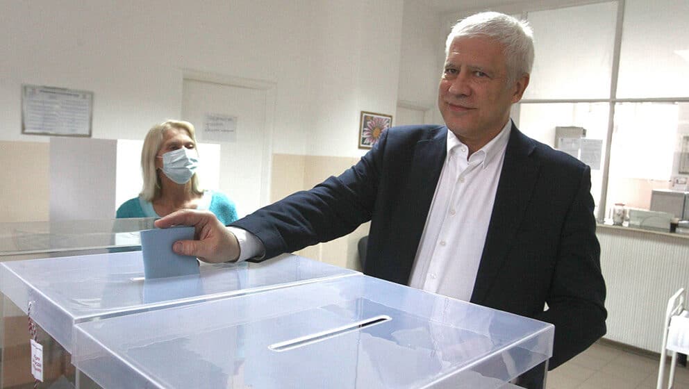 Predstavnik liste Borisa Tadića (ni)je glasao za ponavljanje izbora na 128 biračkih mesta, „Moramo“ i Ujedinjena Srbija glasali - za 1