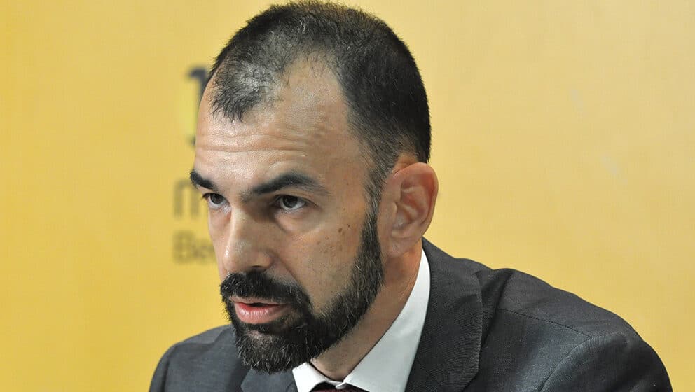 Beljanski: Nisu mi pisali pesmice, već zapalili automobil i pretili streljanjem 1