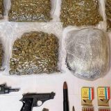 U kući uhapšenog u Srbobranu: Policija otkrila kokain, marihuanu i pištolj 3