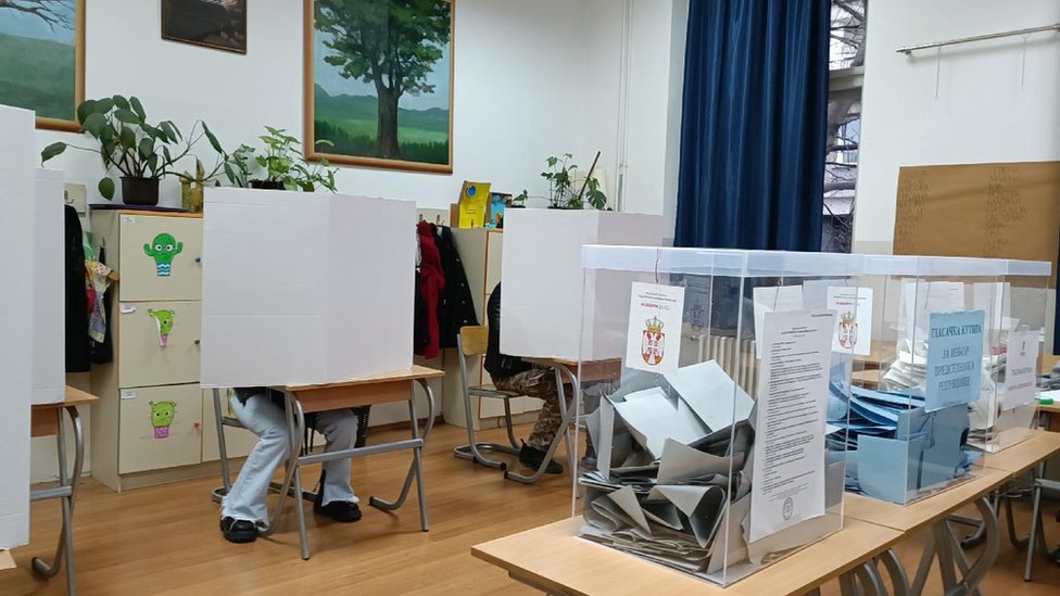 Izbori u Srbiji 2022: Uvid u izborni materijal u toku - sastanak Vučića i Đilasa u ponedeljak 2 izbori