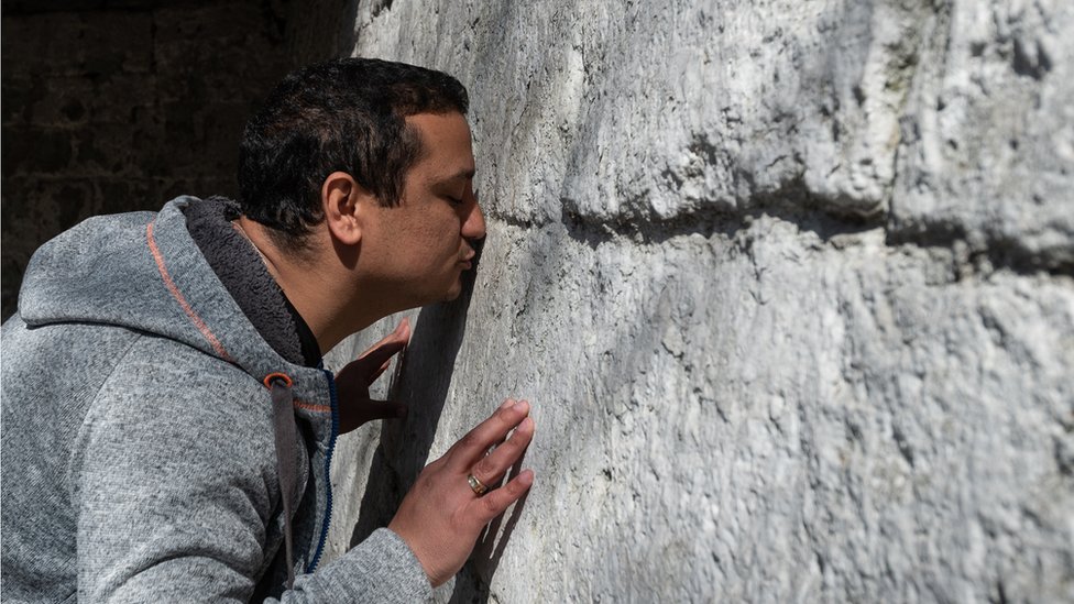 Romi u Srbiji: Zajde Badža, romsko svetilište u Nišu za koje je malo ko znao 1 romsko svetilište u Nišu