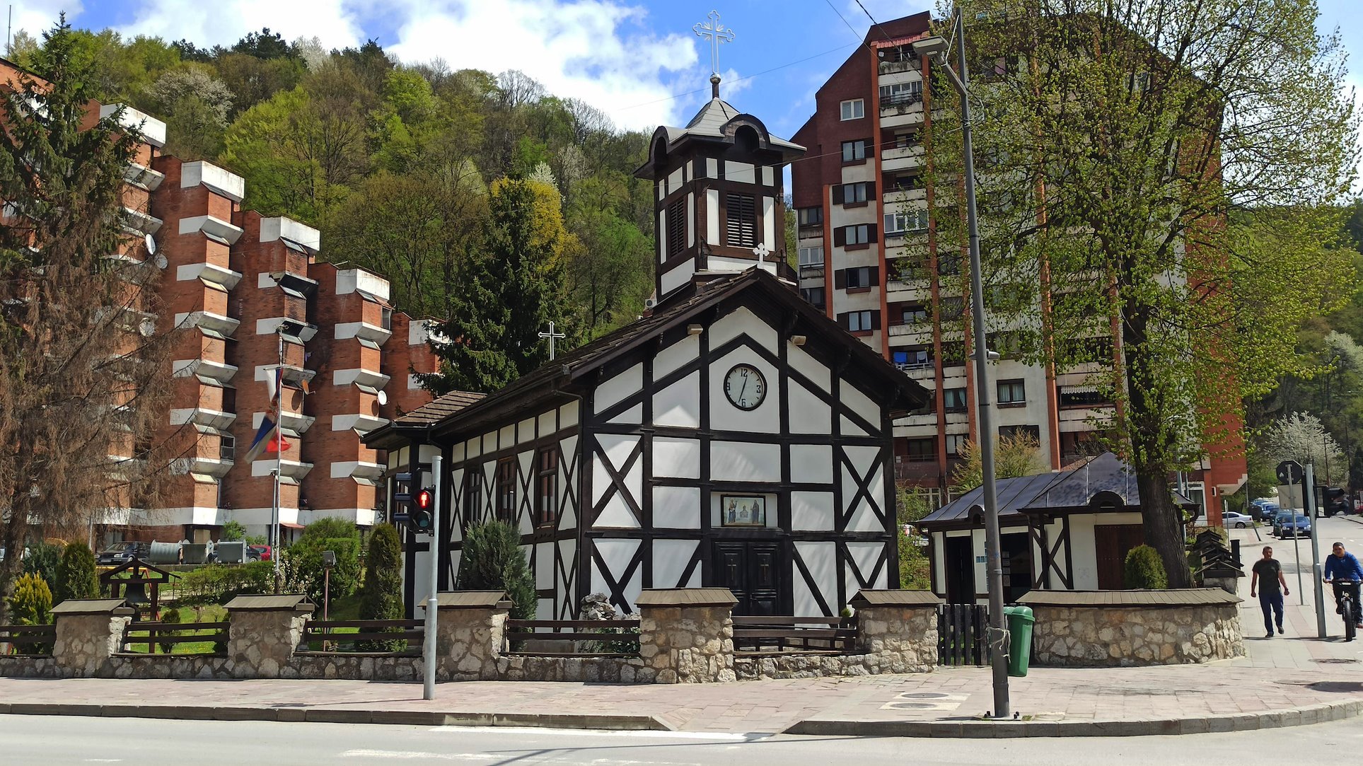 Crkva Svetih apostola Petra i Pavla u Majdanpeku: Pravoslavna bogomolja između mita i stvarnosti 1 Crkva Svetih apostola Petra i Pavla u Majdanpeku