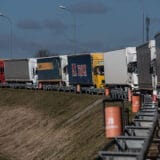 Stanje na putevima: Kamioni na Horgošu i Batrovcima čekaju pet sati, a automobili sat i po na prelazu Preševo 9