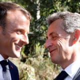 Bivši predsednik Francuske Sarkozi će glasati za Makrona u drugom krugu izbora 14
