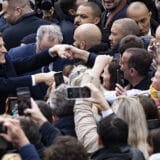 Nakon 97 odsto obrađenog materijala: Makron osvojio 27,6 odsto, a Le Pen 23,41 odsto glasova 2