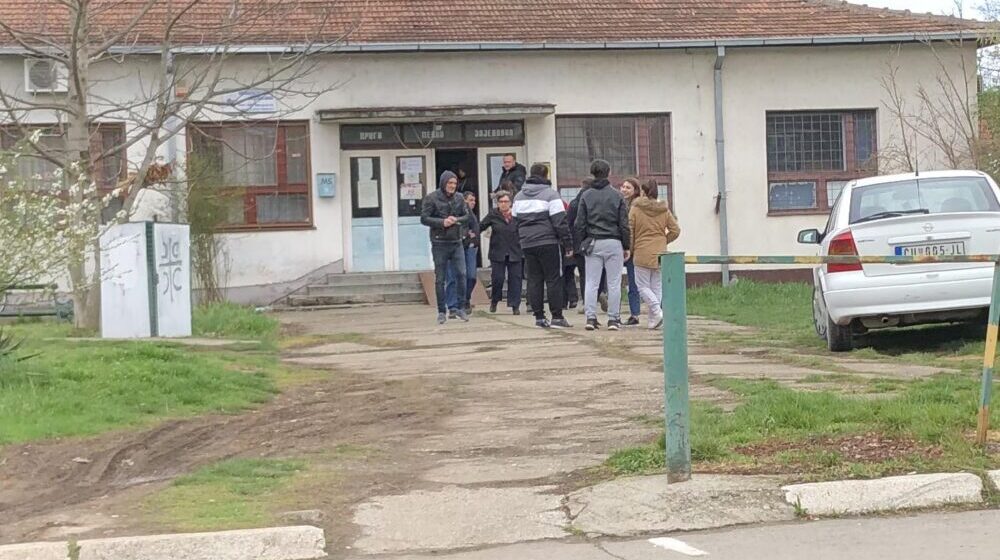 Jagodina: Do 16 sati na birališta izašlo blizu polovine upisanih birača 1