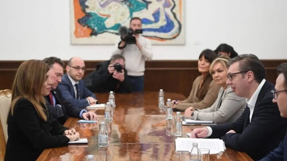 Vučić se sastao sa šeficom Misije UNMIK-a 1