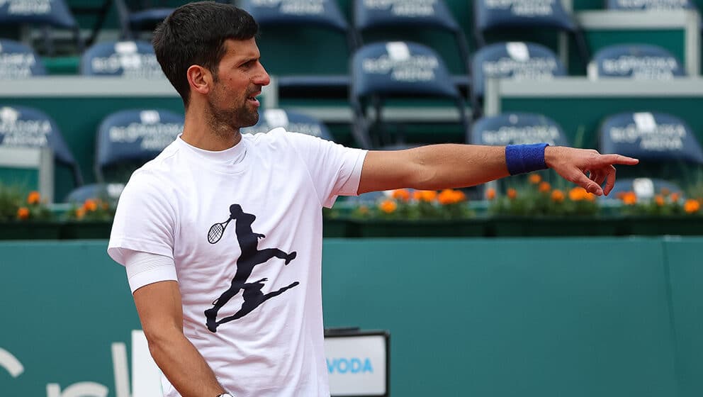 Kecmanović - Gaske poslastica na startu 1