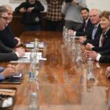 Ko su američki senatori sa kojima se sastao Vučić? 4