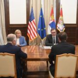 Aleksandar Vučić razgovarao sa američkim senatorima Odbora za spoljne poslove Krisom Mardijem i Džin Šejhin 2