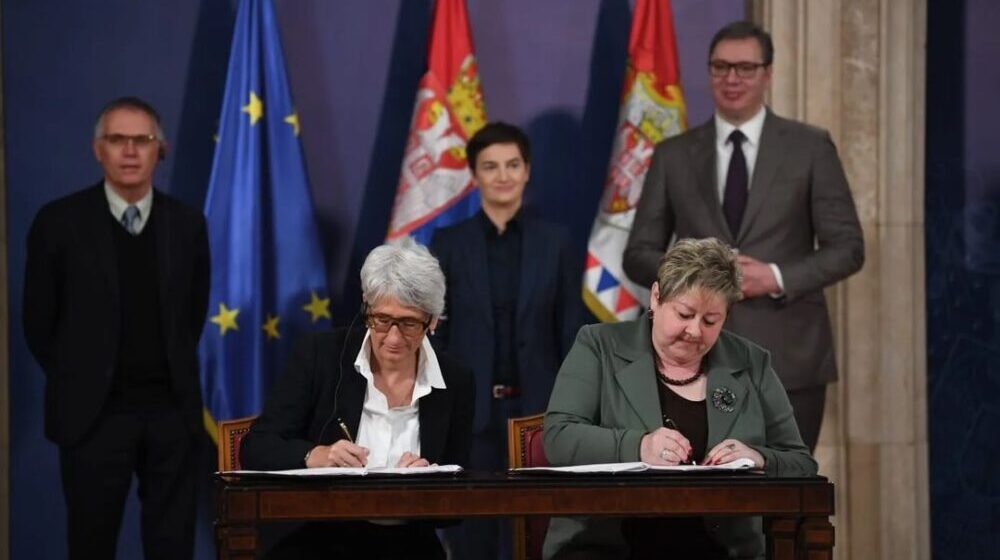 Vučić: Električna "fijat panda" će se proizvoditi u Kragujevcu 1