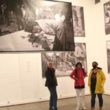 Otvorena izložba fotografija pod nazivom "Opsada" povodom 30 godina od početka rata u BiH 10