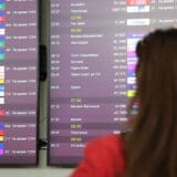 Zaglavljenima na aerodromu u Frankfurtu ponuđen let za Beograd u ponedeljak, putnicima iz Rima obezbeđen prevoz autobusom o trošku države 3