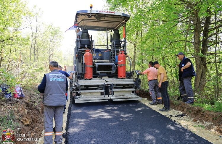 Asfaltirana kritična deonica u kragujevačkom selu Prekopeča 1