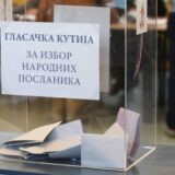 Na jednom izbornom mestu u Sjenici na referendumu glasali svi birači, a na izborima oko 37 odsto njih 3