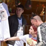 U Ćupriji održan Uskršnji bazar: Predstavljeni radovi dece sa smetnjama u razvoju 10